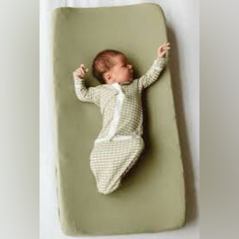 Goumi changing pad cover new in package‎ olive green 16” x 32” bamboo cotton